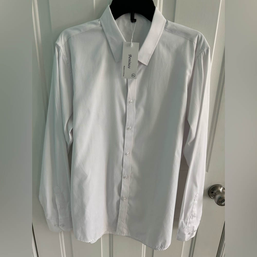 White dress shirt XL